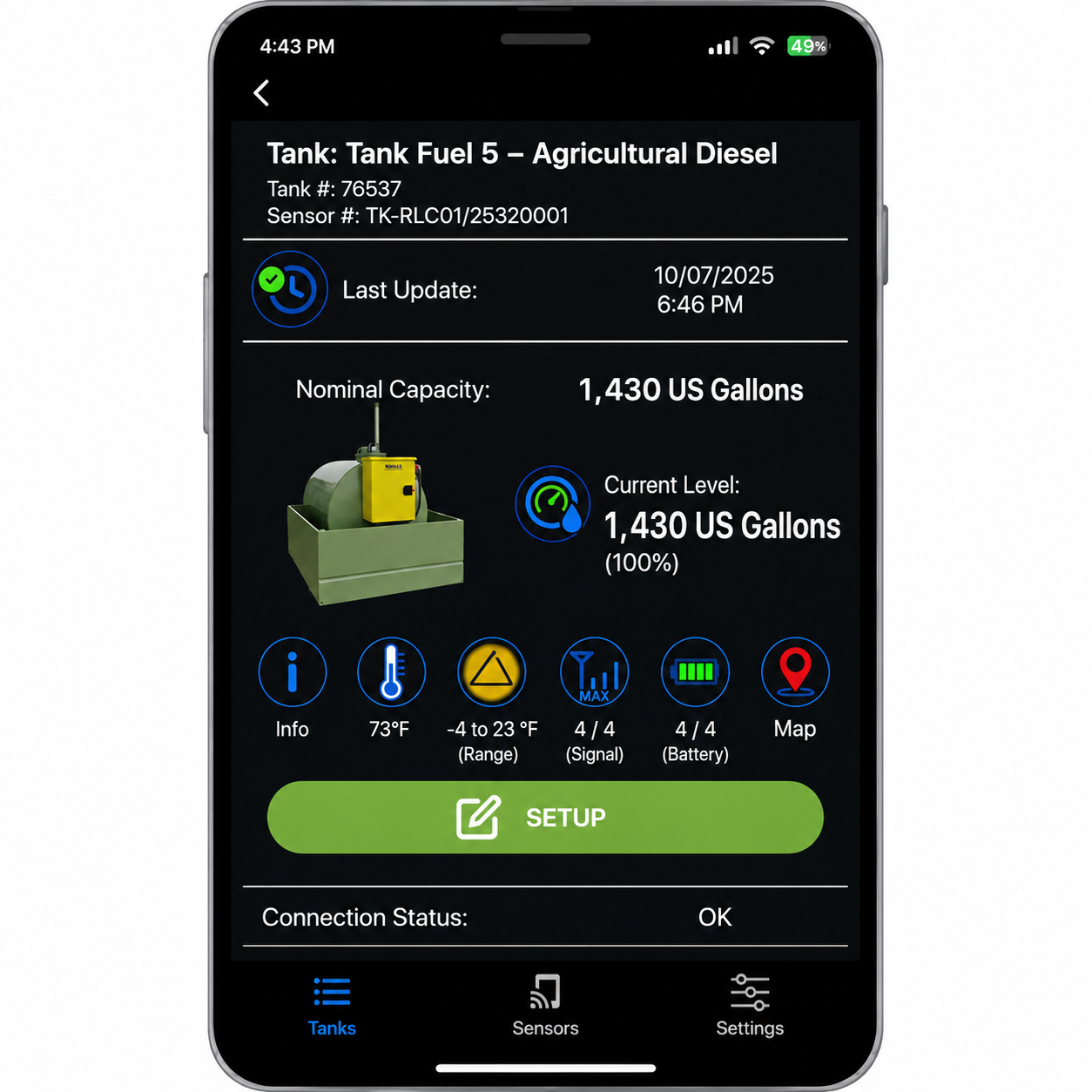 Mobile fuel management app showing tank capacity, level, temperature, signal and battery status