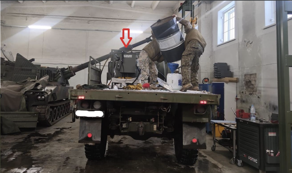 Truck-mounted transportable fuel dispensing unit in a maintenance bay